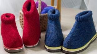 编棉鞋视频,温暖冬日，一针一线织出家的温馨